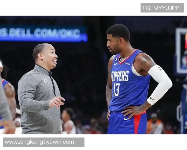 曼恩表现出色12投5中斩获15分外加1篮板6助攻2抢断助力球队胜利